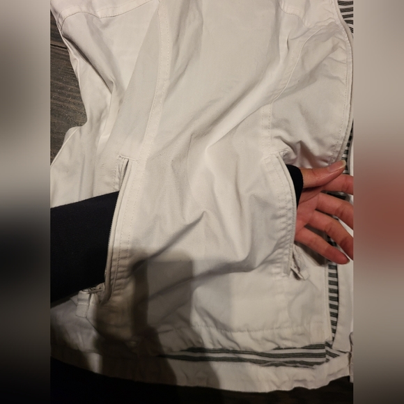 Windproof coat / Manteau coupe-vent - Picture 5 of 13